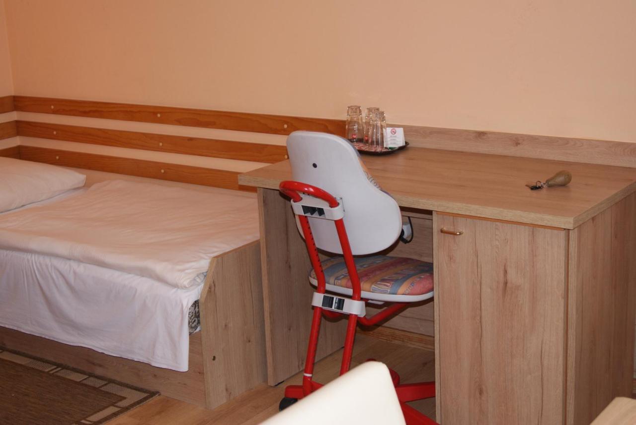Hotel Alga Ustka Esterno foto