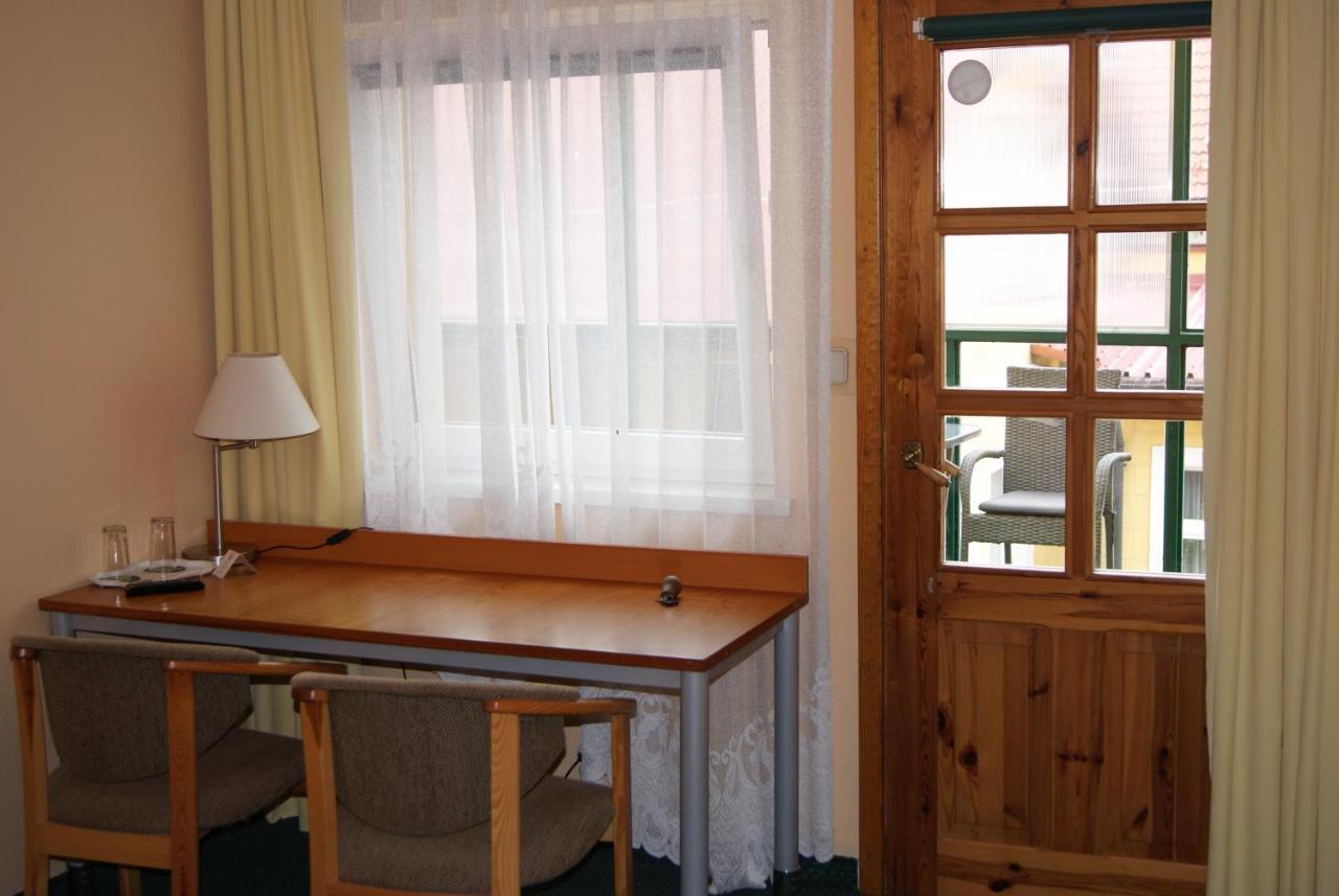 Hotel Alga Ustka Esterno foto