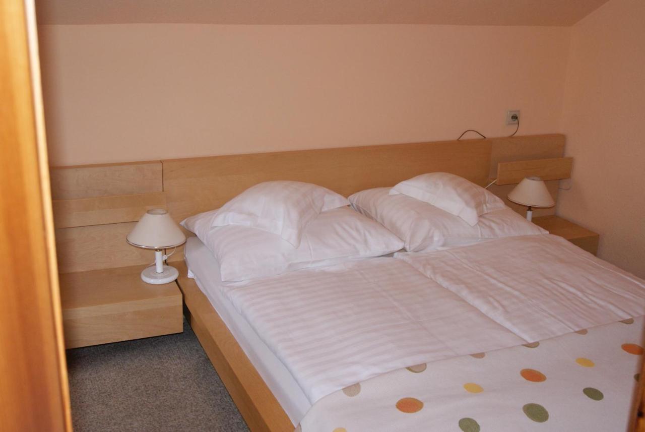 Hotel Alga Ustka Esterno foto