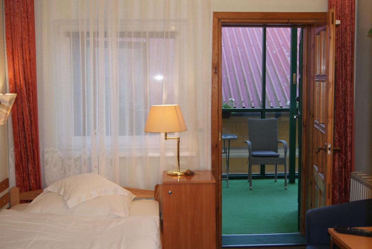 Hotel Alga Ustka Esterno foto