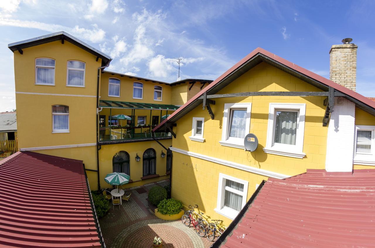 Hotel Alga Ustka Esterno foto