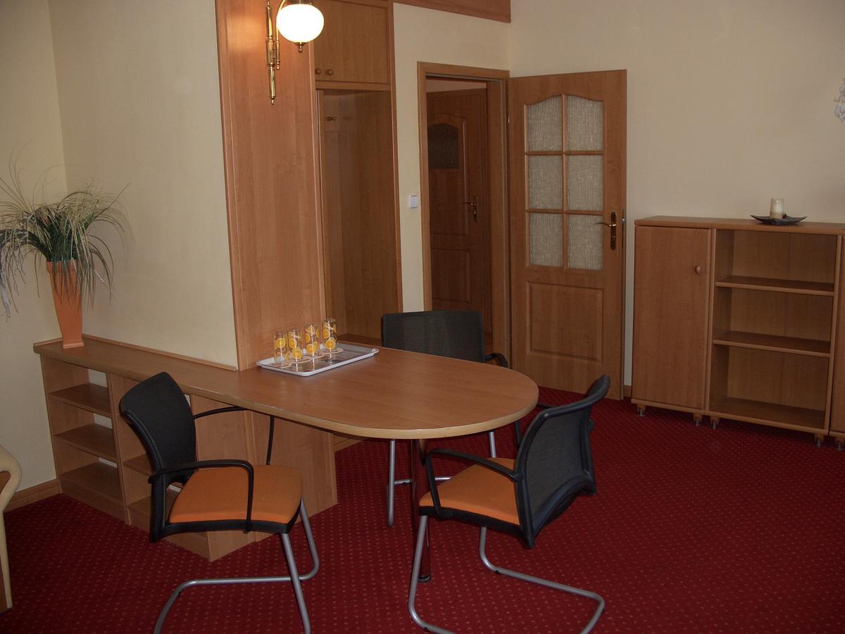 Hotel Alga Ustka Esterno foto