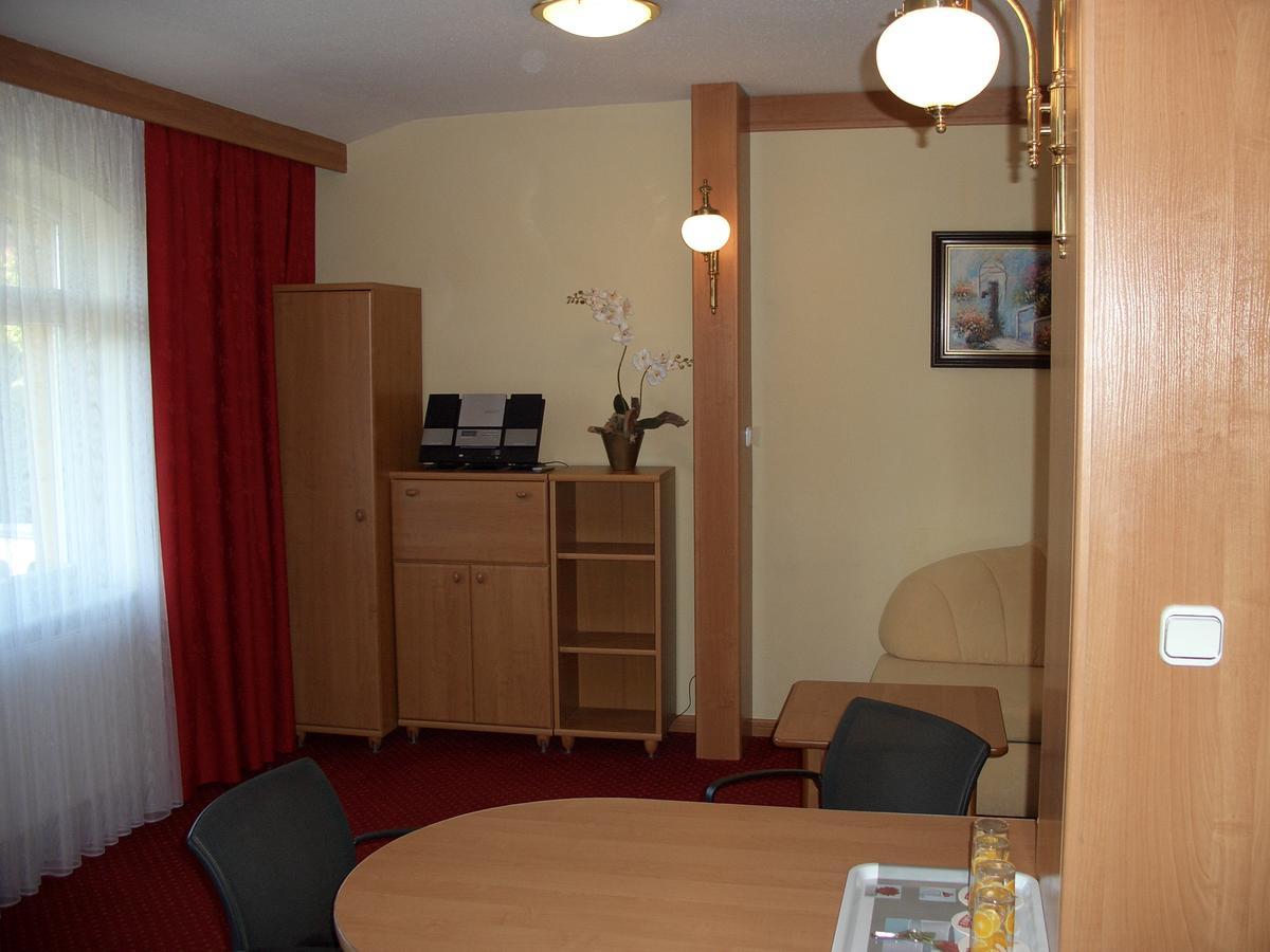 Hotel Alga Ustka Esterno foto